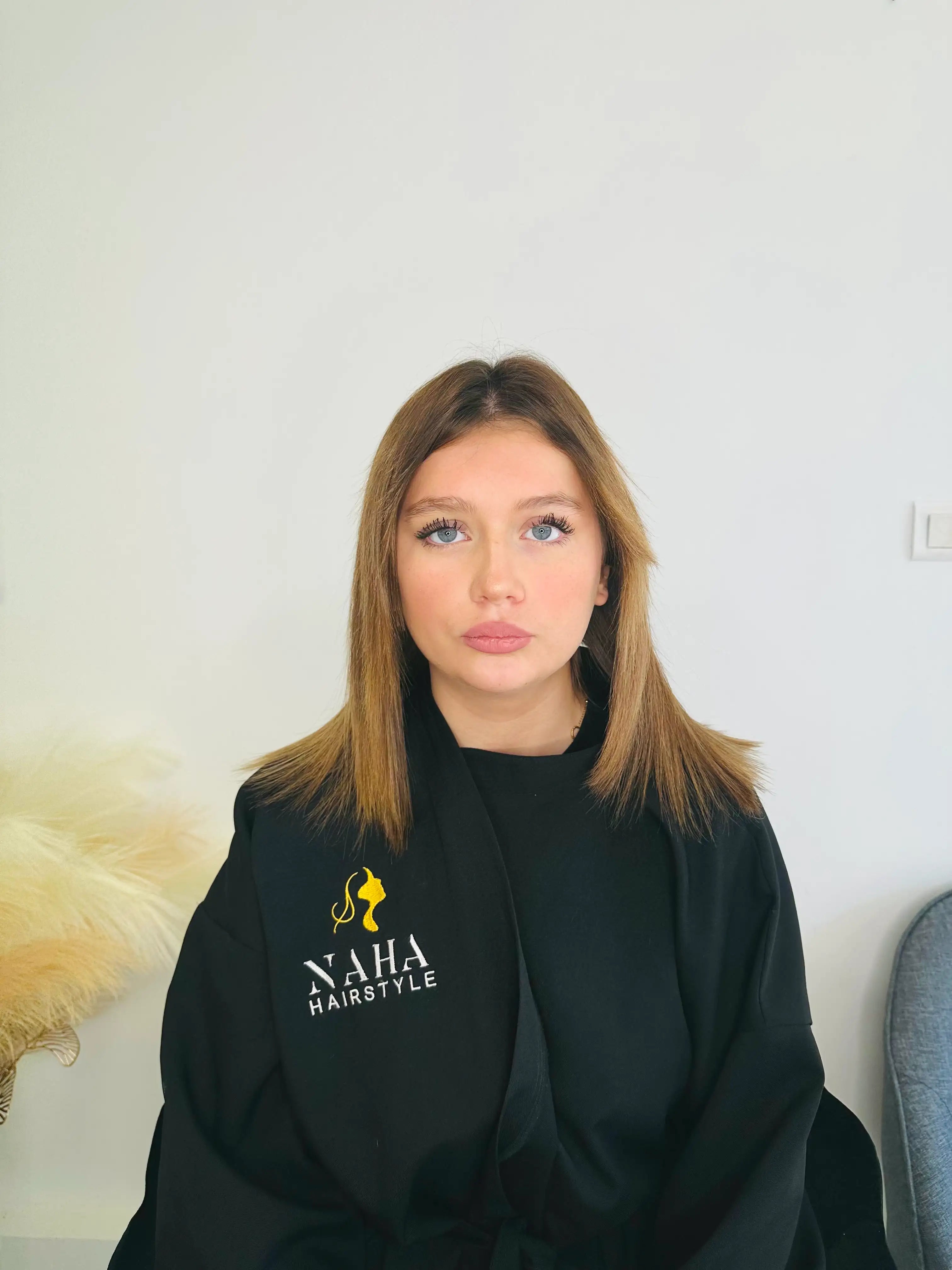 Cheveux naturels avant extensions Raw Hair, cheveux courts ou fins sans volume, état initial avant pose extensions cheveux humains