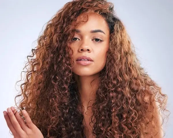 Extensions Cheveux 2026 : Guide Complet pour Métamorphoser Votre Look Instantanément