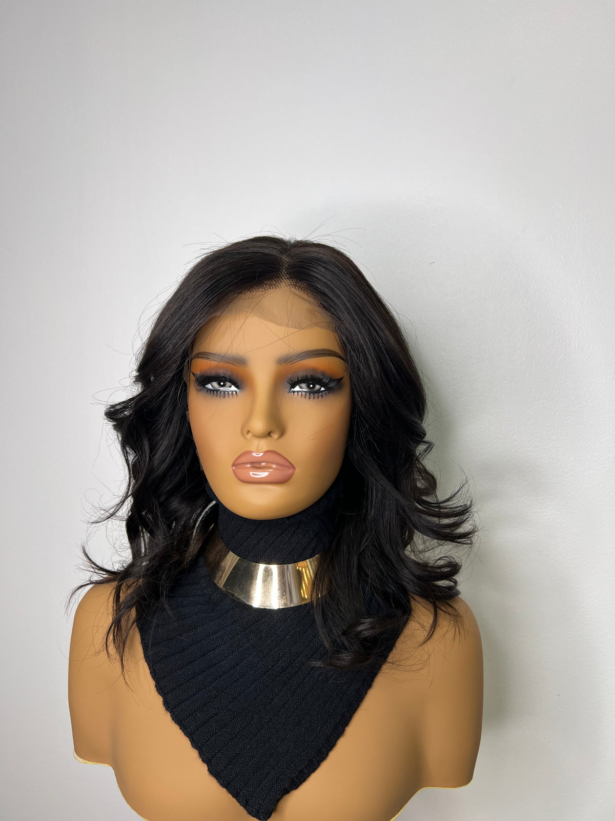 Perruque EVA – Cheveux Naturels & Légèreté Élégante