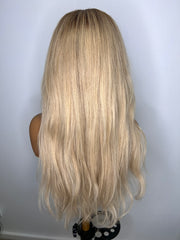 Perruque MARIA – Cheveux Naturels, Volume Glamour & Brillance Naturelle