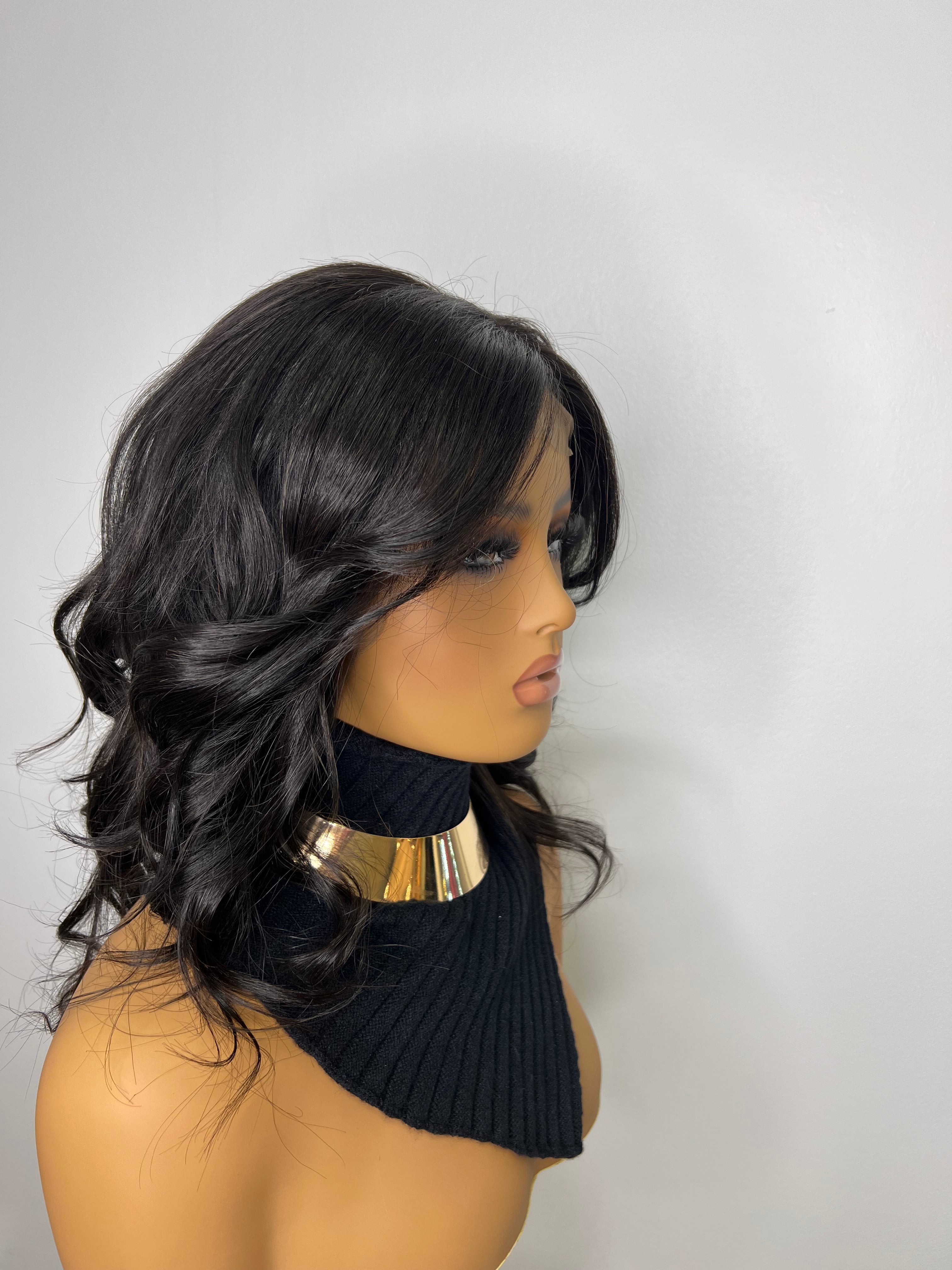 Perruque EVA – Cheveux Naturels & Légèreté Élégante