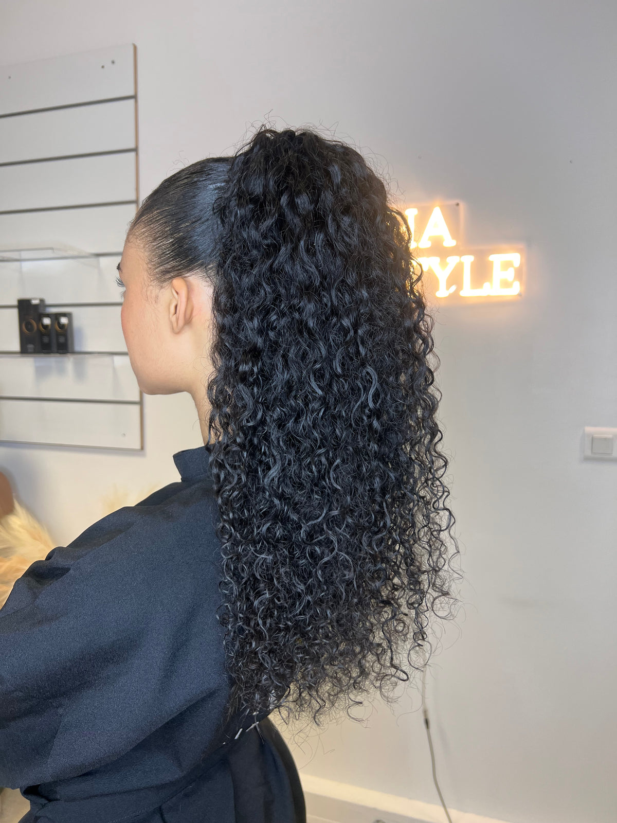 Queue de Cheval – Cheveux Bruts Bouclés 1B, 100 % Naturels