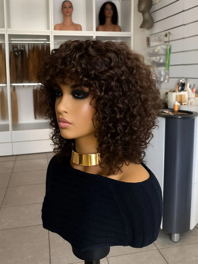 Perruque 100 % cheveux naturels modèle CECILIA de NahaHair, perruque lisse et élégante pour femme.