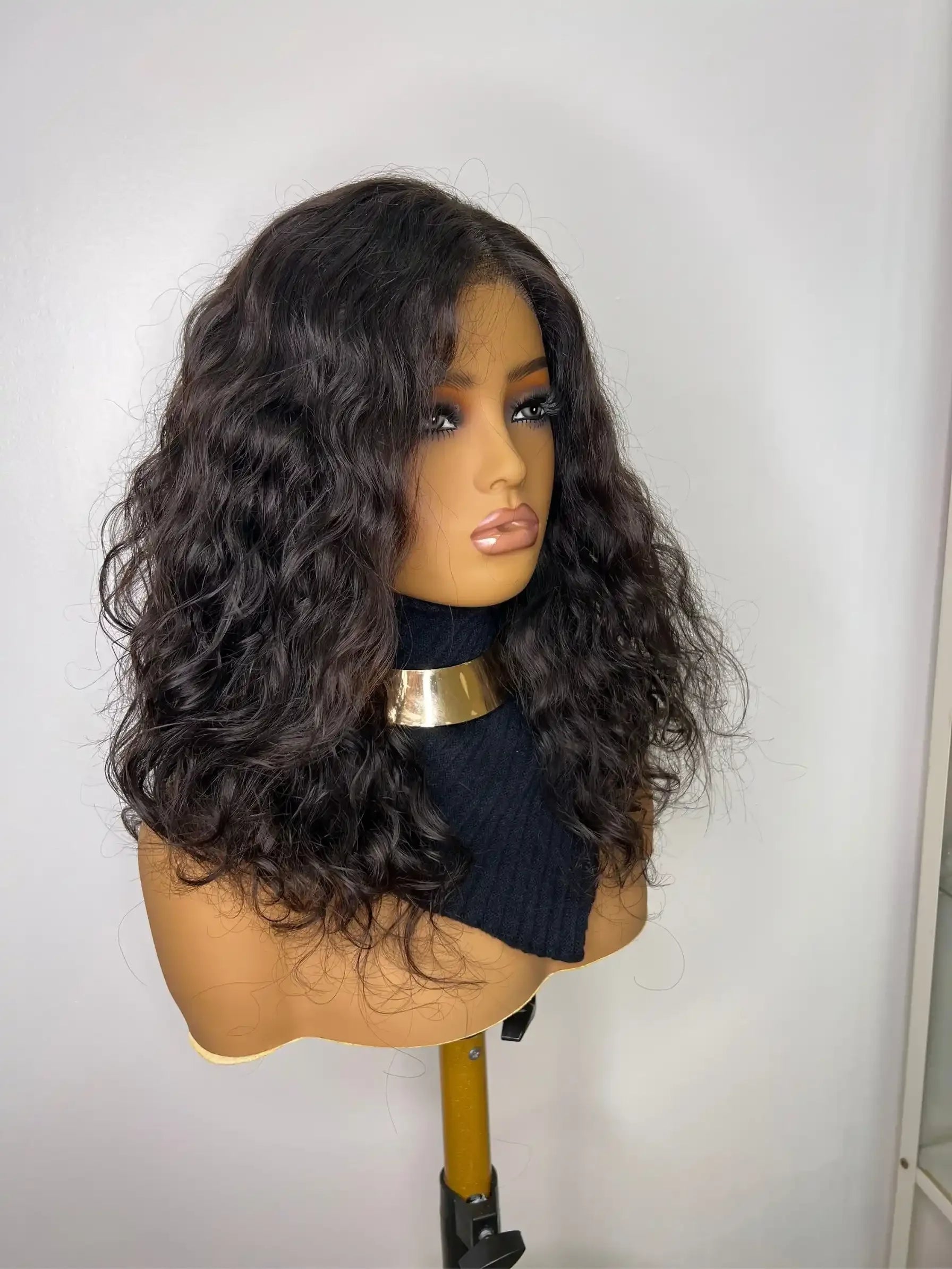 Perruque Cheveux NahaHair – CECILIA, 100 % cheveux humains, naturelle et facile à coiffer