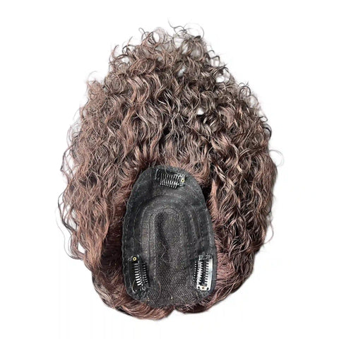 Volumateur topper 4x4 bouclé Cheveux Bruts 100% naturels. Volume instantané au sommet, solution alopécie, dentelle invisible. Durée 3-5 ans. France.